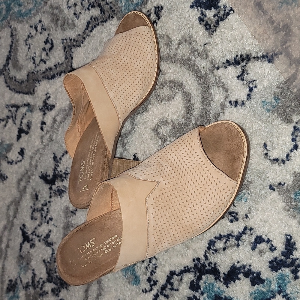 Toms Mules